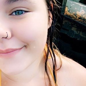 Meet your Posher, Cally